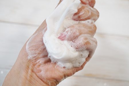 毛穴の汚れが取れる6つの洗顔方法