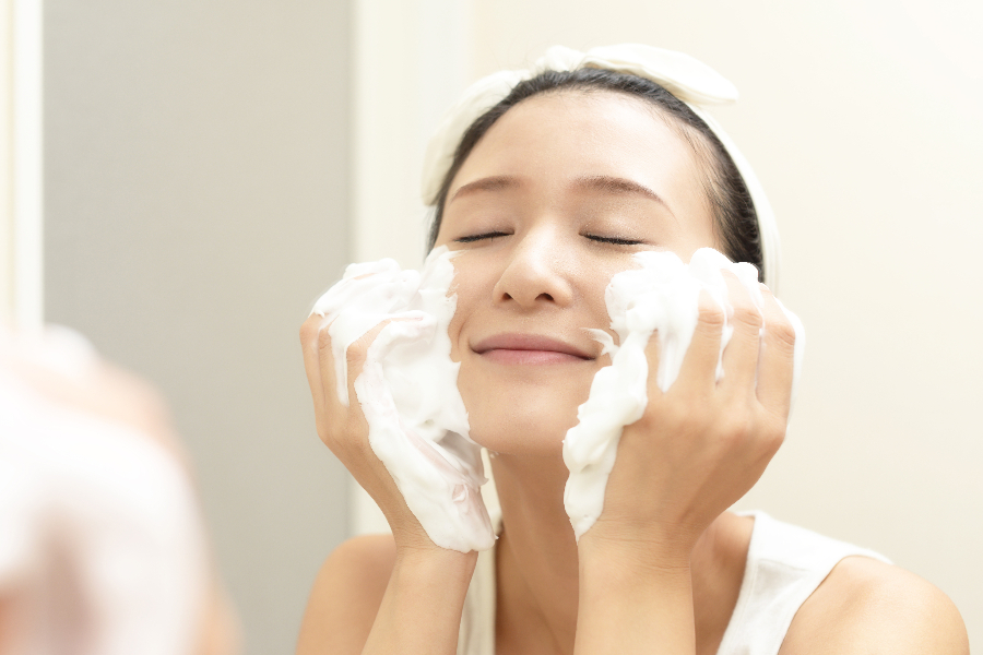 正しい角栓オフの方法(2)　＜皮脂を取り過ぎない優しい洗顔＞